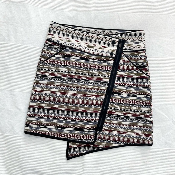 Kenar Tapestry Aztec Mini Skirt - Picture 2 of 11